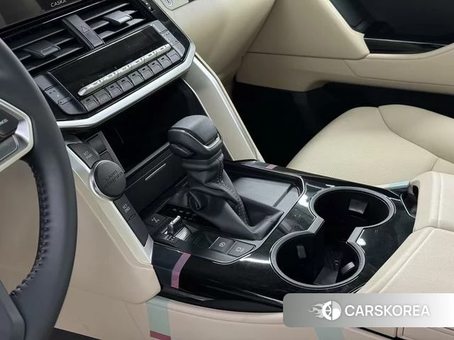 Toyota Land Cruiser (imported) 2025 Белый из Китая, фото 3