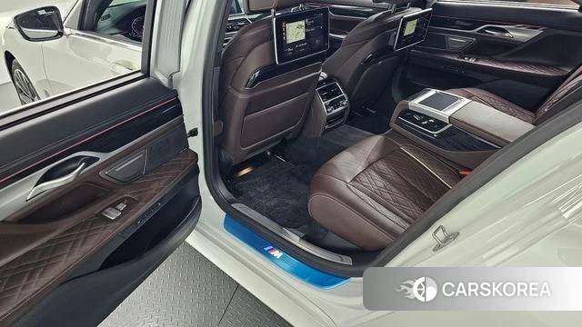 BMW 7 Series (G11) 2021 Белый из Кореи, фото 3