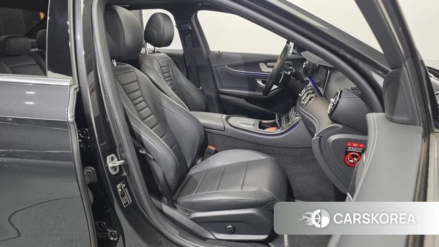 Mercedes-Benz E-Class W213 2021 Серый из Кореи, фото 3