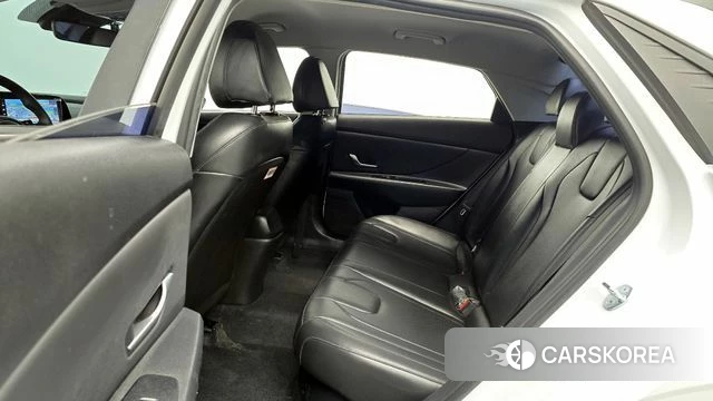 Hyundai Avante Hybrid (CN7) 2023 Белый из Кореи, фото 3