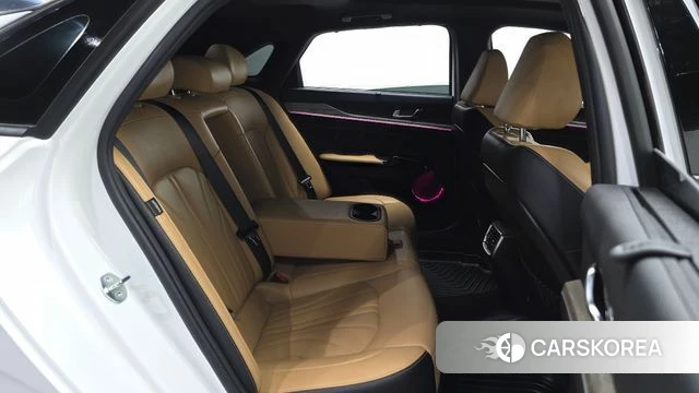 Kia K5 3rd generation 2023 Белый из Кореи, фото 3