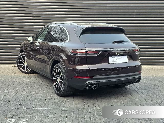 Porsche Cayenne Coupé E-Hybrid 2023 Коричневый из Китая, фото 3