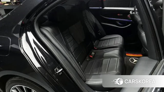 Mercedes-Benz E-Class W213 2018 Черный из Кореи, фото 3