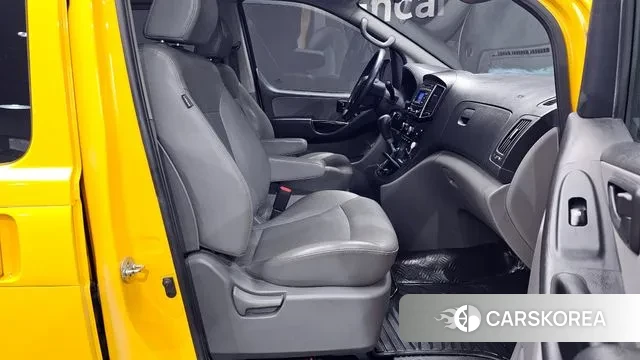 Hyundai The New Grand Starex 2018 Желтый из Кореи, фото 3