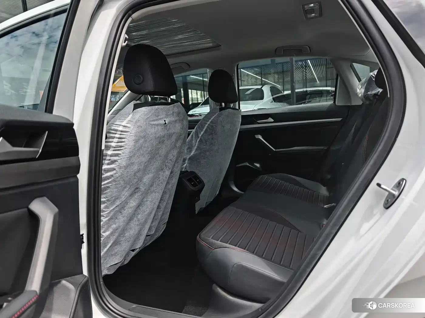 Volkswagen Lavida 2026 Белый из Китая, фото 3
