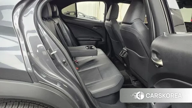 Lexus UX300h 2024 Серый из Кореи, фото 3