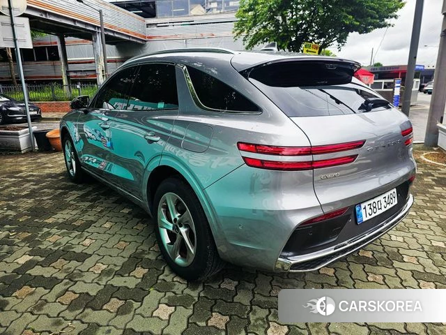 Genesis GV70 2025 Серебристо-серый из Кореи, фото 3