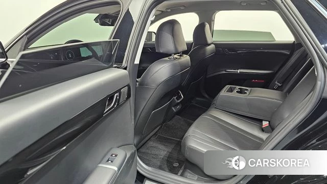 Hyundai Grandeur Hybrid (GN7) 2023 Черный из Кореи, фото 3