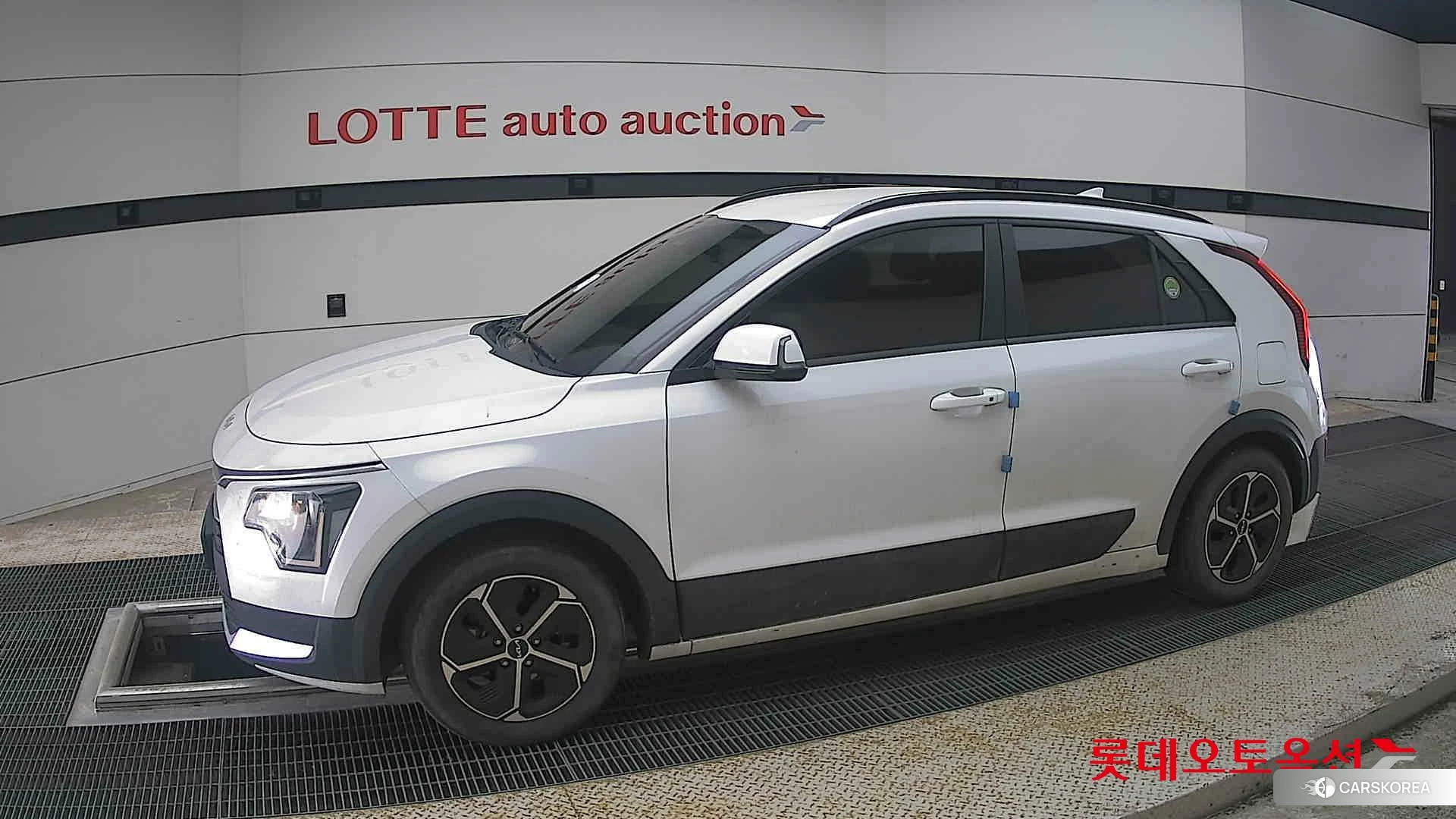 Kia Niro Hybrid 2024 Snow White Pearl (optional) из Кореи, фото 3