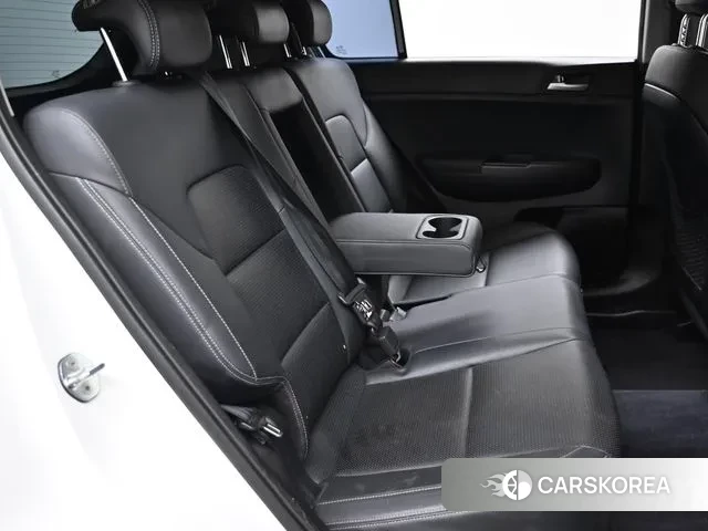 Kia Sportage The Bold 2021 Белый из Кореи, фото 3