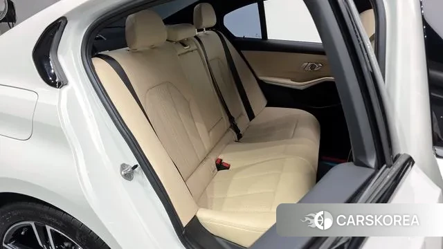 BMW 3 Series (G20) 2023 Белый из Кореи, фото 3