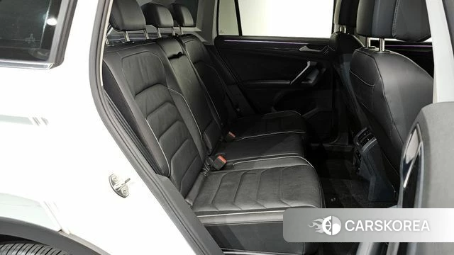 Volkswagen Tiguan second Generation 2022 Белый из Кореи, фото 3