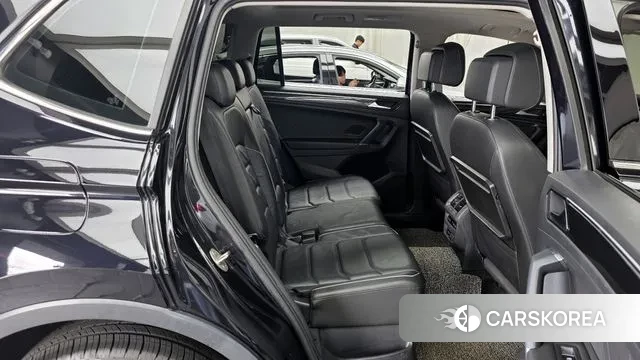 Volkswagen Tiguan Allspace 2018 Черный из Кореи, фото 3