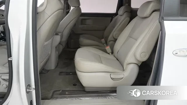 Kia The New Carnival 2019 Серебряный из Кореи, фото 3