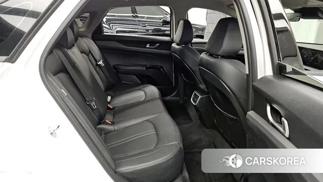 Kia The New K5 3rd generation 2024 Белый из Кореи, фото 3