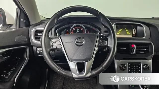 Volvo V40 2018 Белый из Кореи, фото 3