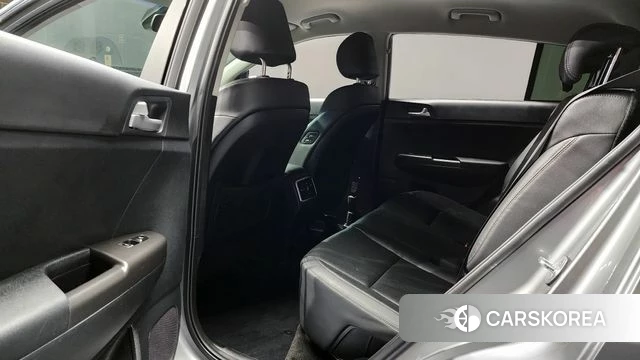 Kia Sportage The Bold 2021 Серый из Кореи, фото 3