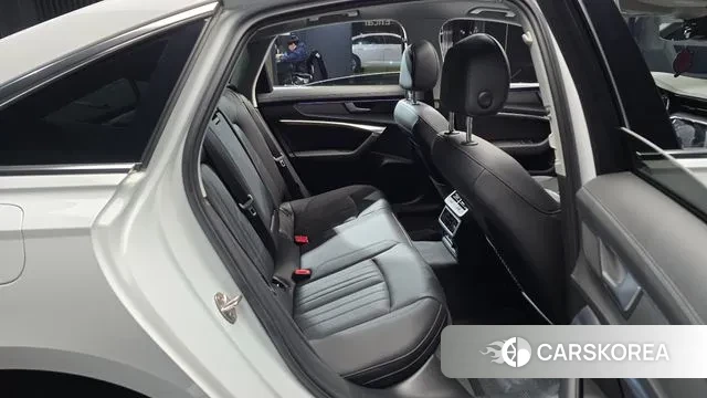 Audi A6 (C8) 2023 Белый из Кореи, фото 3