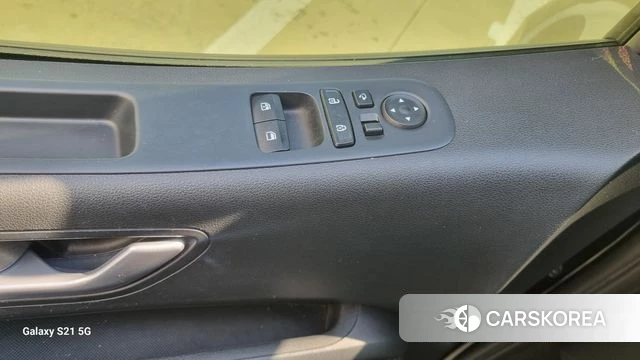 Hyundai Staria 2023 Черный из Кореи, фото 3