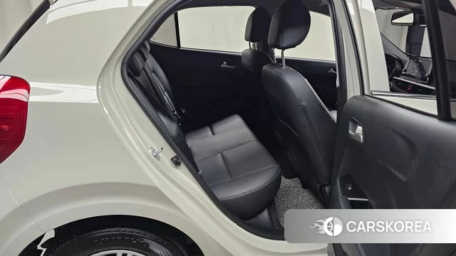 Kia Morning Urban (JA) 2023 Жемчужный цвет из Кореи, фото 3