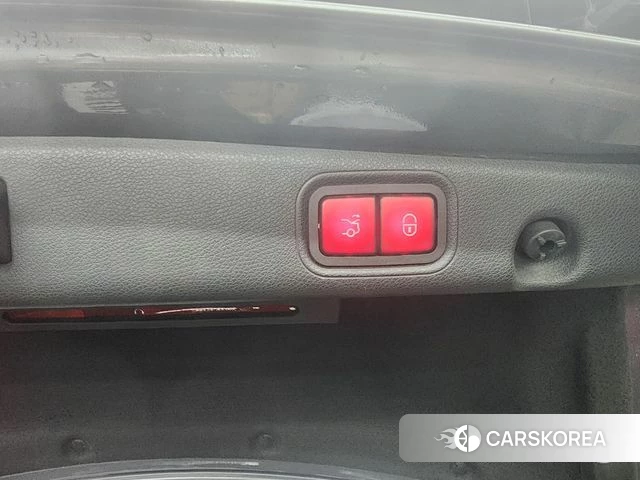 Mercedes-Benz E-Class W213 2018 Серебристо-серый из Кореи, фото 3