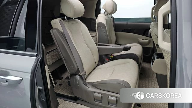 Kia The New Carnival 4th Generation 2024 Серебристо-серый из Кореи, фото 3