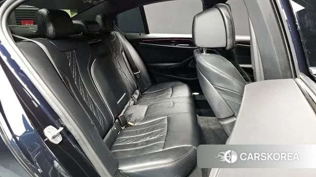 BMW 5 Series (G30) 2021 Черный из Кореи, фото 3