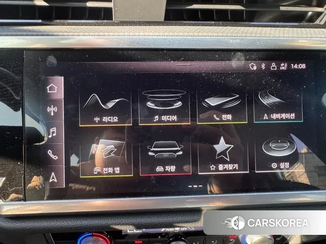 Audi Q3 (F3) 2022 Белый из Кореи, фото 3