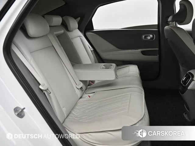 Hyundai Ionic 6 2023 Белый из Кореи, фото 3