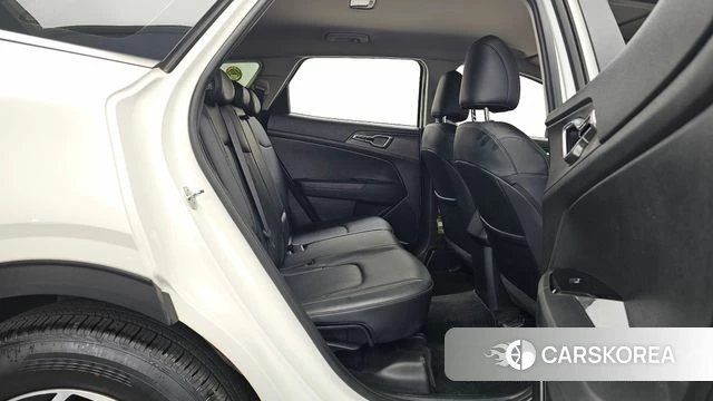 Kia Sportage 5th Generation 2023 Белый из Кореи, фото 3