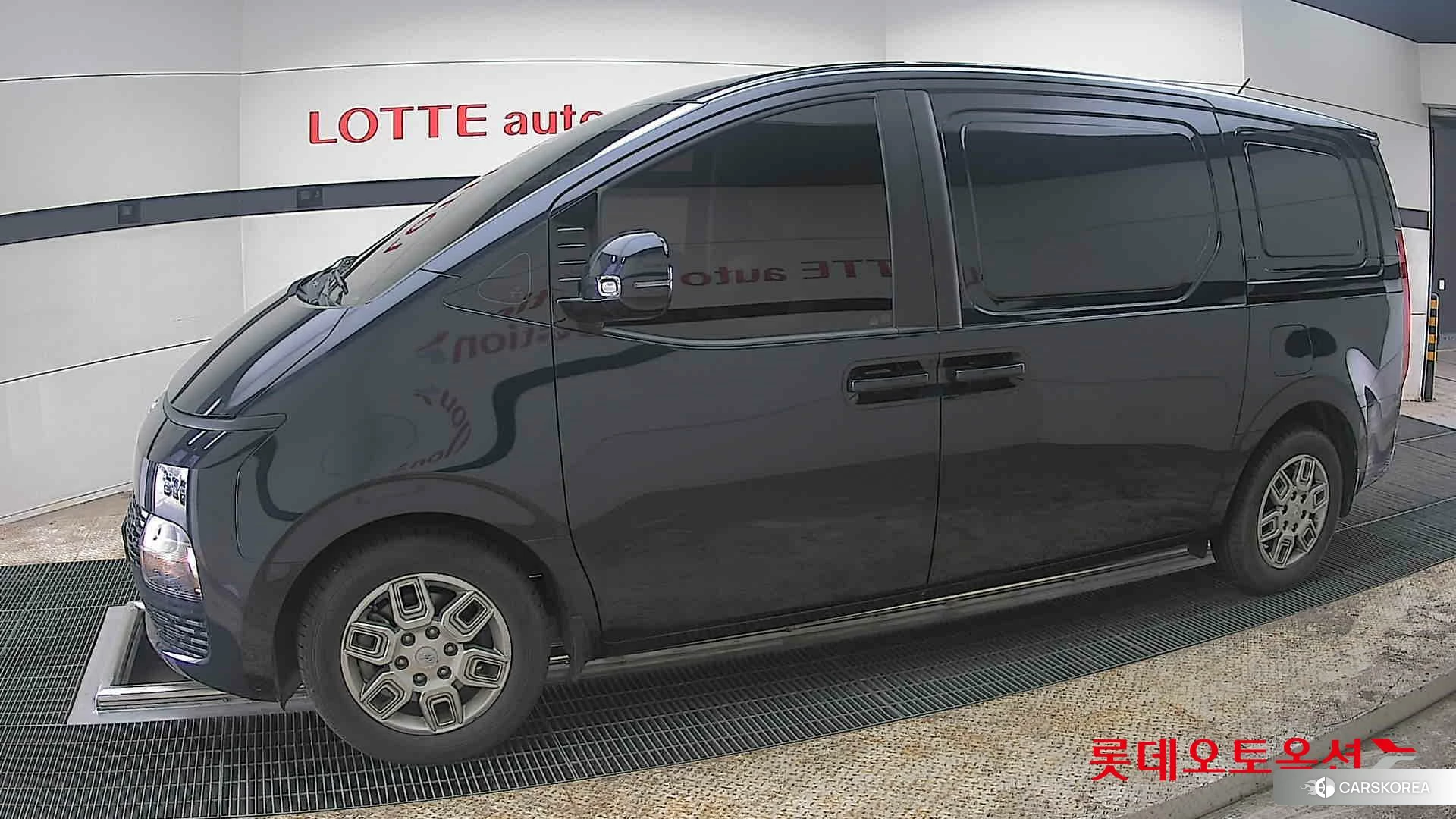 Hyundai Staria 2023 Другое из Кореи, фото 3