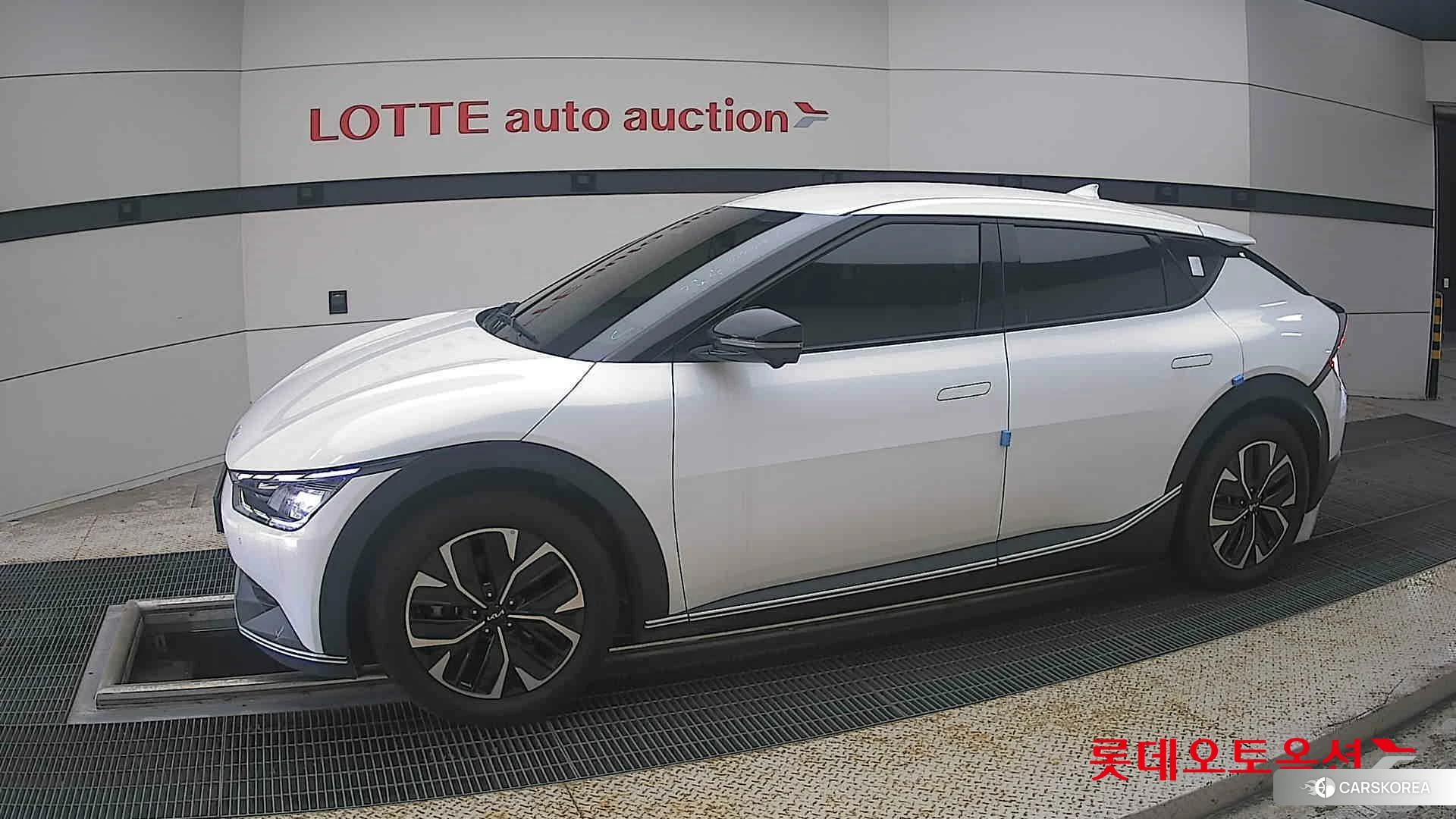 Kia EV6 2022 Белый из Кореи, фото 3