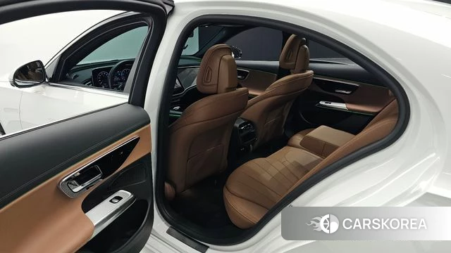 Mercedes-Benz E-Class W214 2024 Белый из Кореи, фото 3