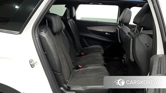 Peugeot 5008 second generation 2022 Белый из Кореи, фото 3