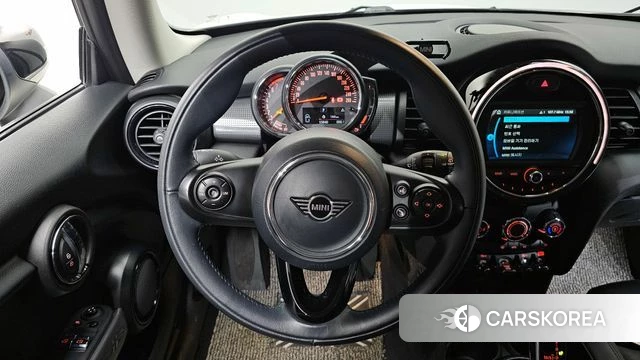 Mini Cooper 2020 Жемчужный цвет из Кореи, фото 3