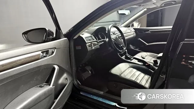 Volkswagen The New Passat 2018 Черный из Кореи, фото 3