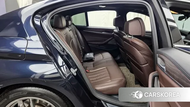 BMW 5 Series (G30) 2020 Черный из Кореи, фото 3