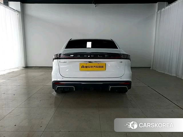 Geely Galaxy Galaxy L6 2024 Белый из Китая, фото 3