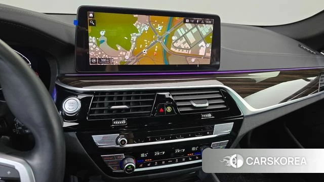 BMW 5 Series (G30) 2022 Черный из Кореи, фото 3