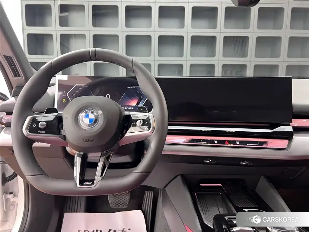 BMW 5 series 2026 Белый из Китая, фото 3
