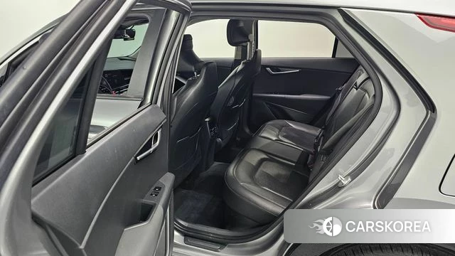 Kia Di Ol Nu Niro 2022 Серебристо-серый из Кореи, фото 3