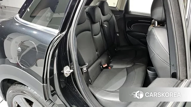 Mini Cooper 2023 Черный из Кореи, фото 3