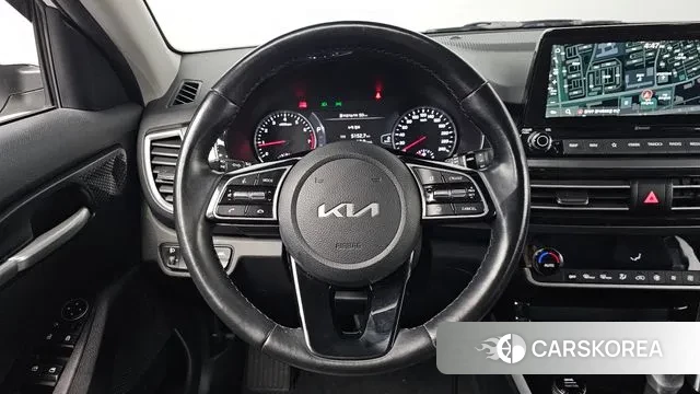 Kia Seltos 2022 Белый из Кореи, фото 3