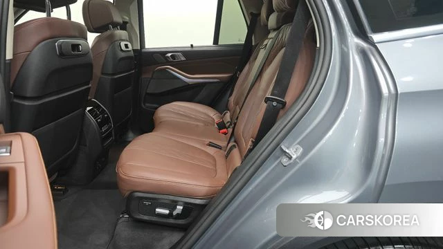 BMW X5 (G05) 2023 Серебристо-серый из Кореи, фото 3