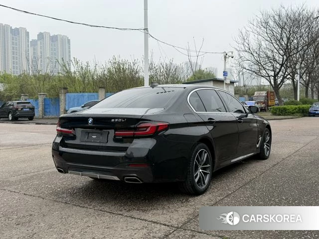 BMW 5 series 2022 Черный из Китая, фото 3