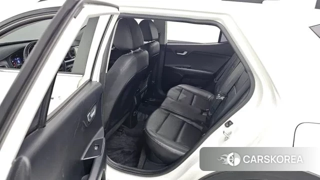 Kia Stonic 2019 Белый из Кореи, фото 3