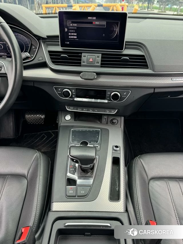Audi Q5L 2021 Черный из Китая, фото 3