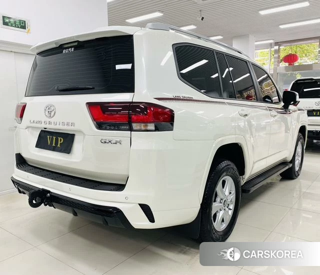 Toyota Land Cruiser (imported) 2026 Белый из Китая, фото 3