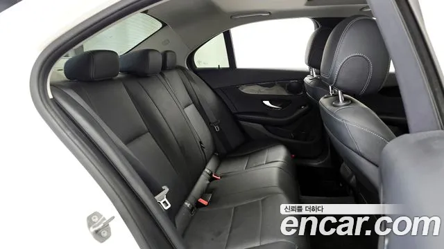 Mercedes-Benz C-Class W205 2018 Белый из Кореи, фото 3