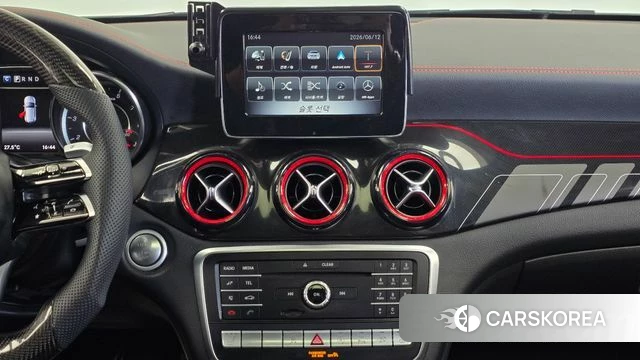 Mercedes-Benz GLA-Class X156 2019 Белый из Кореи, фото 3